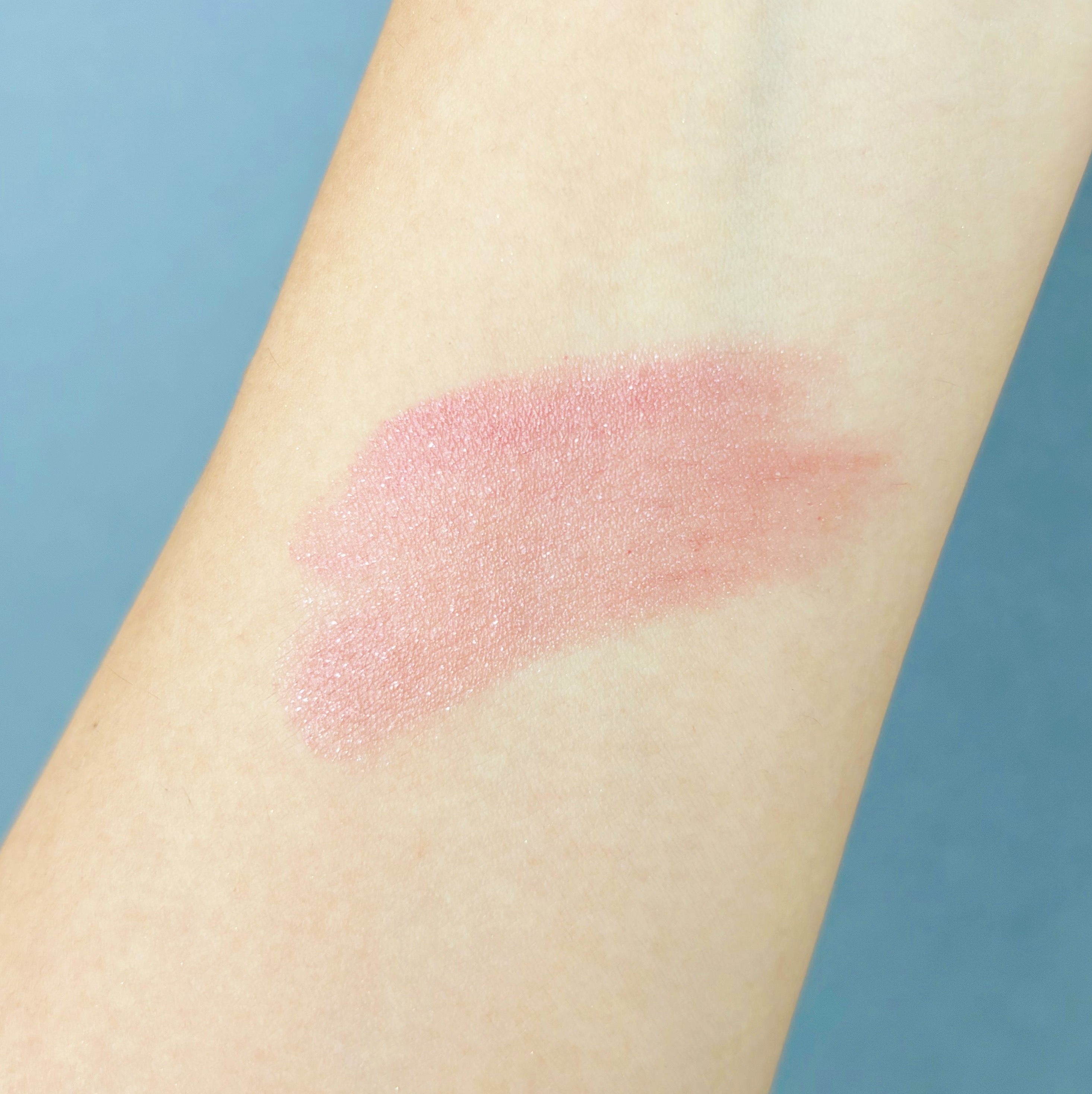 エトヴォス ミネラルシアールージュ フローズンピンクのスウォッチ