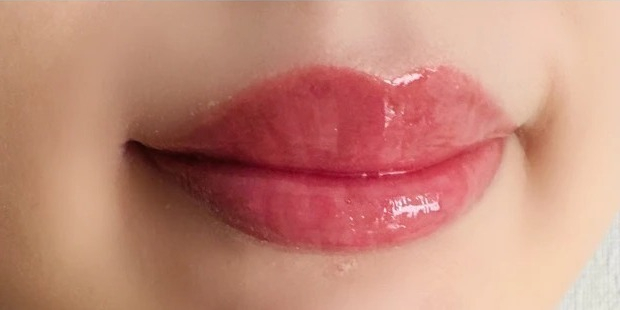 メンソレータム リップフォンデュ ロゼピンクをイエベがスウォッチ