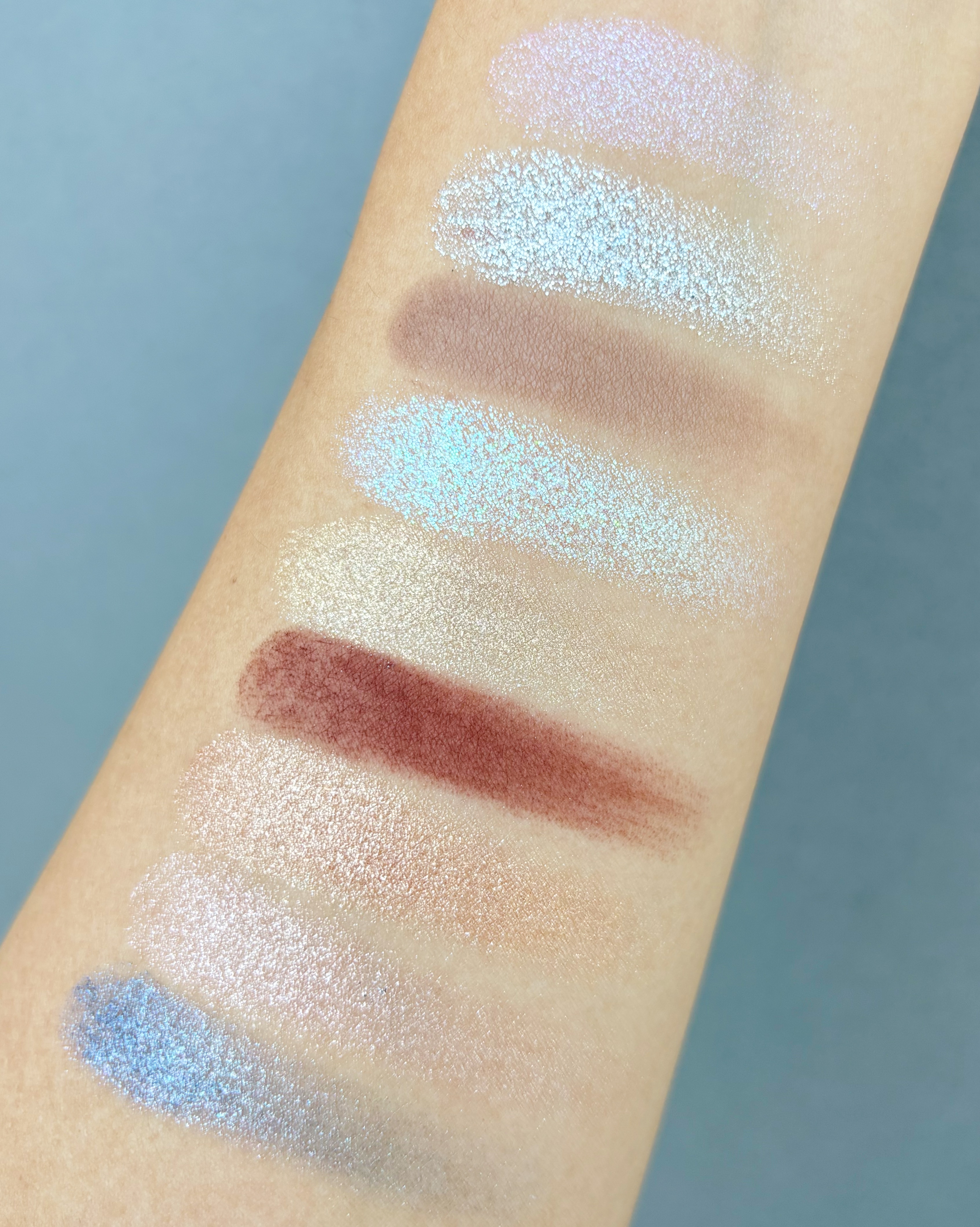 シュウ ウエムラ クポ！ クリスタル パレットのスウォッチ