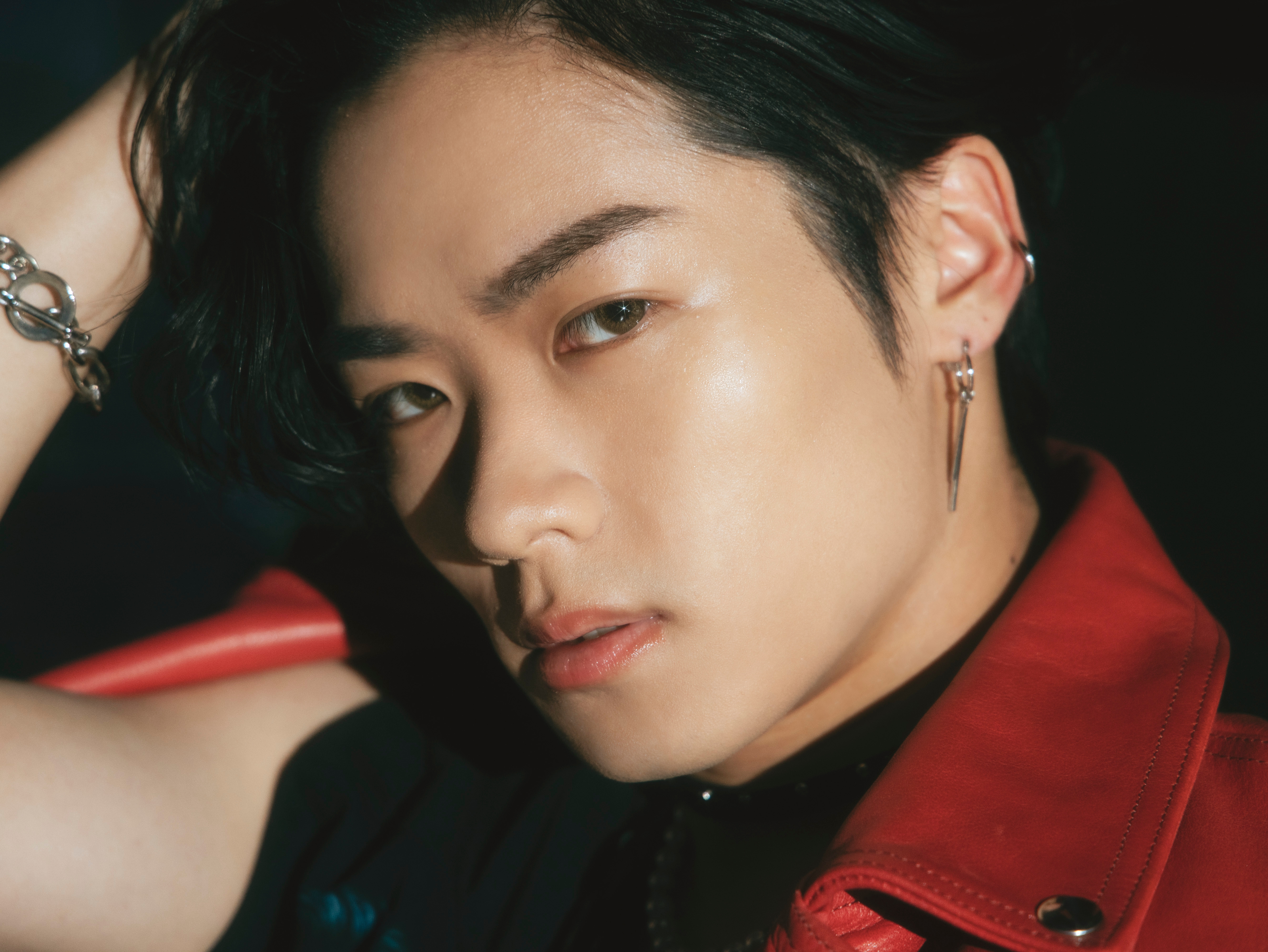 THE RAMPAGE 川村壱馬さんの愛用コスメ。本誌未掲載カットも特別公開！ GALLERY_1_1