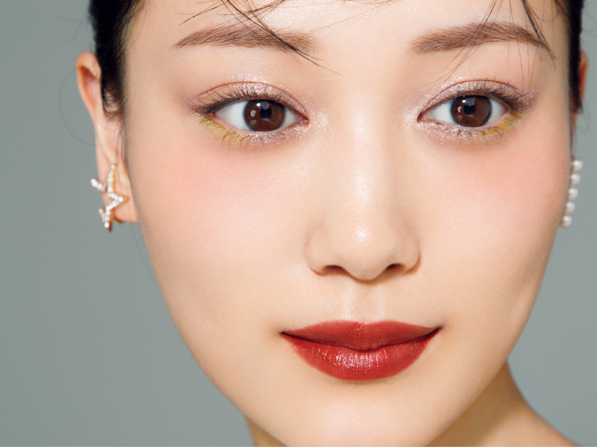 山下美月がセレクト　気になる秋コスメ