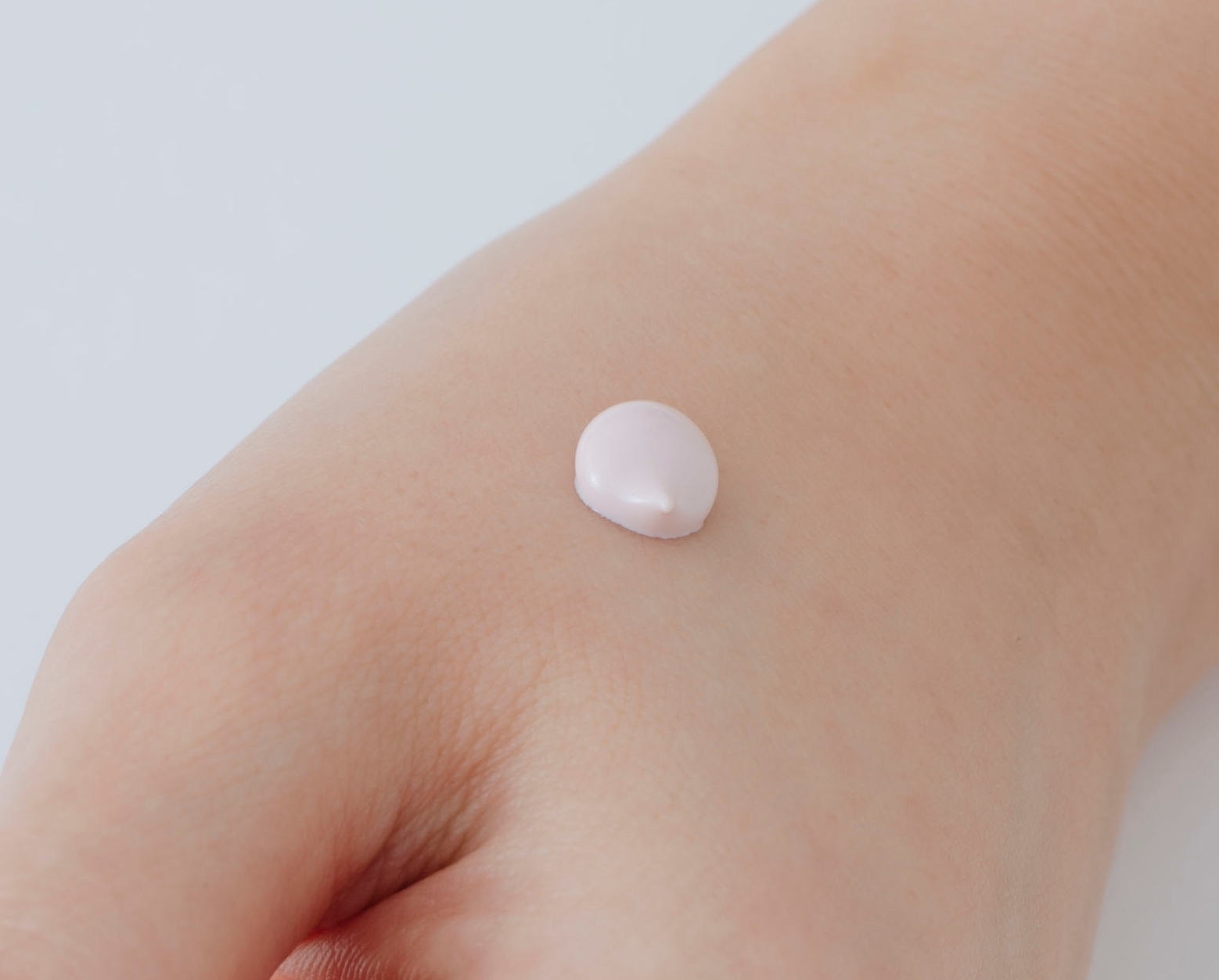 なりたい肌で選ぶ、UV＆UV下地の選び方・塗り方 GALLERY_1_1