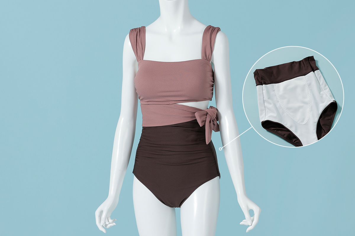 40代からの水着選び　お腹がぽっこりをカバーする水着