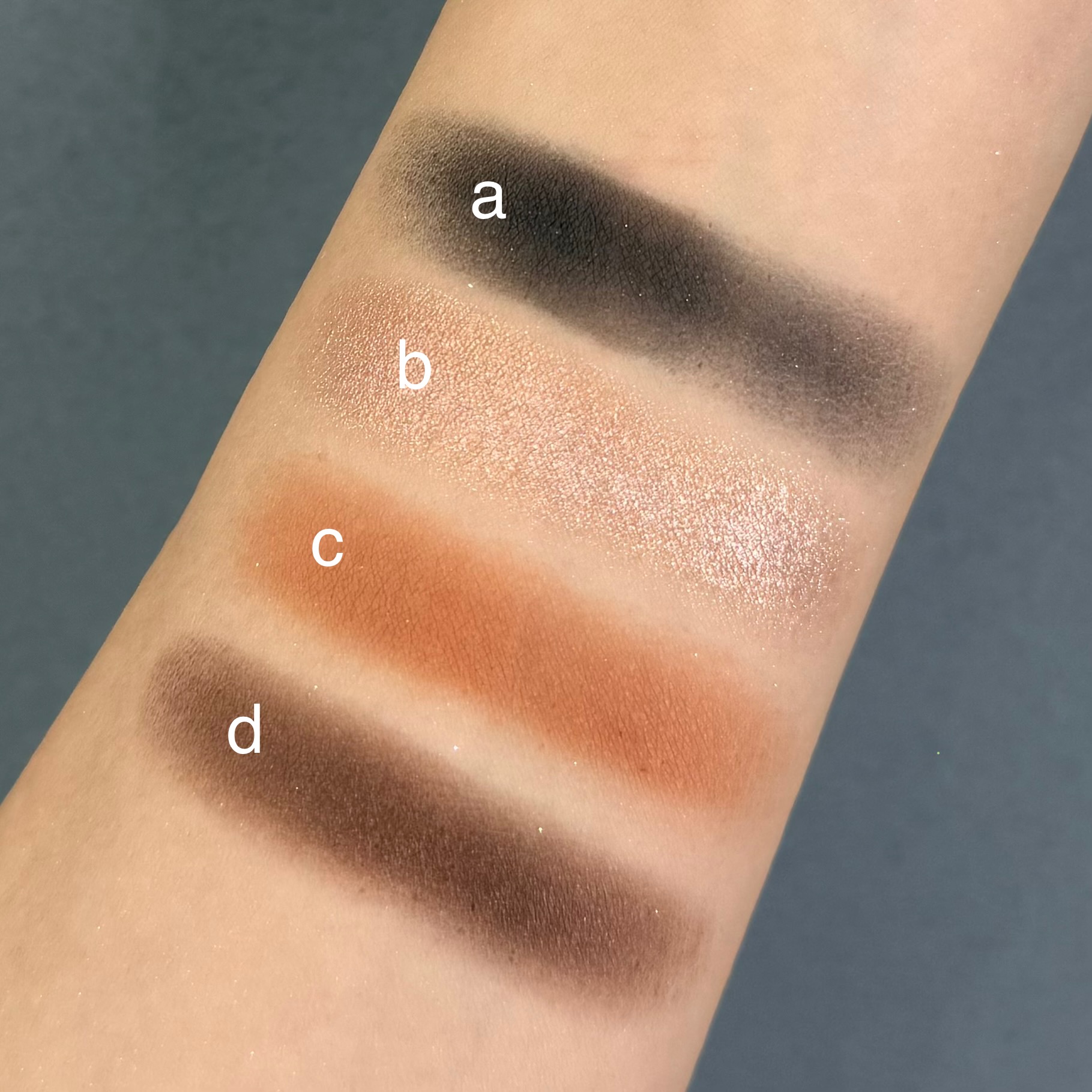 イエベにおすすめのアイシャドウ ゲラン オンブル ジェ 131 スウォッチ