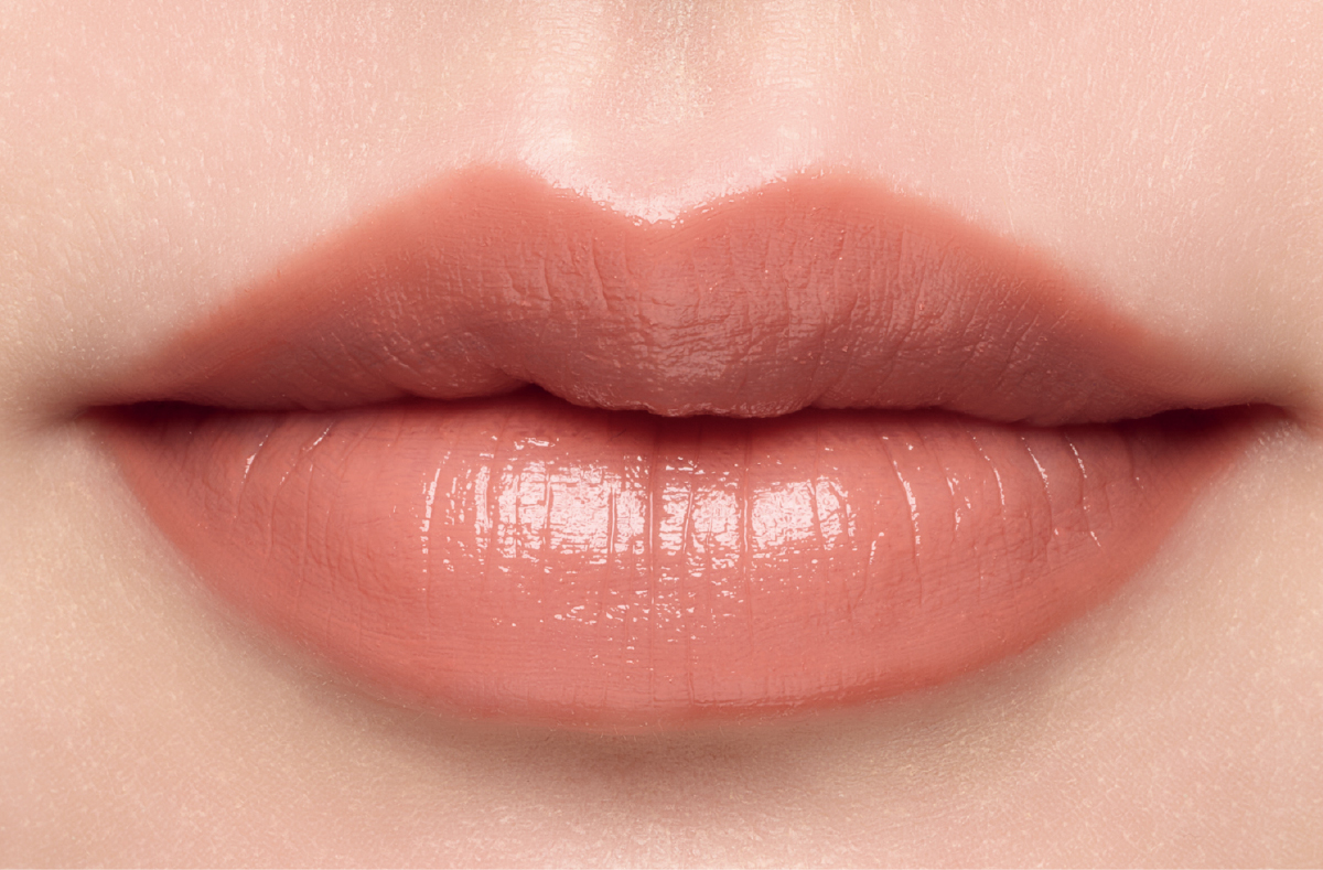 マキアベストコスメ2025下半期　リップ部門5位 シャネル　ルージュ アリュール ヴェルヴェット 77をブルベがスウォッチ