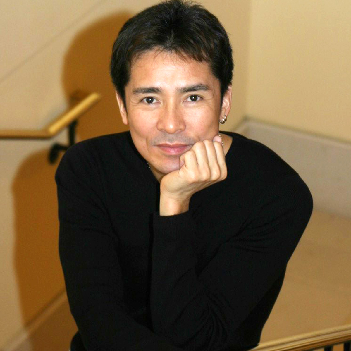 郷ひろみ　左利き　50代　インタビュー