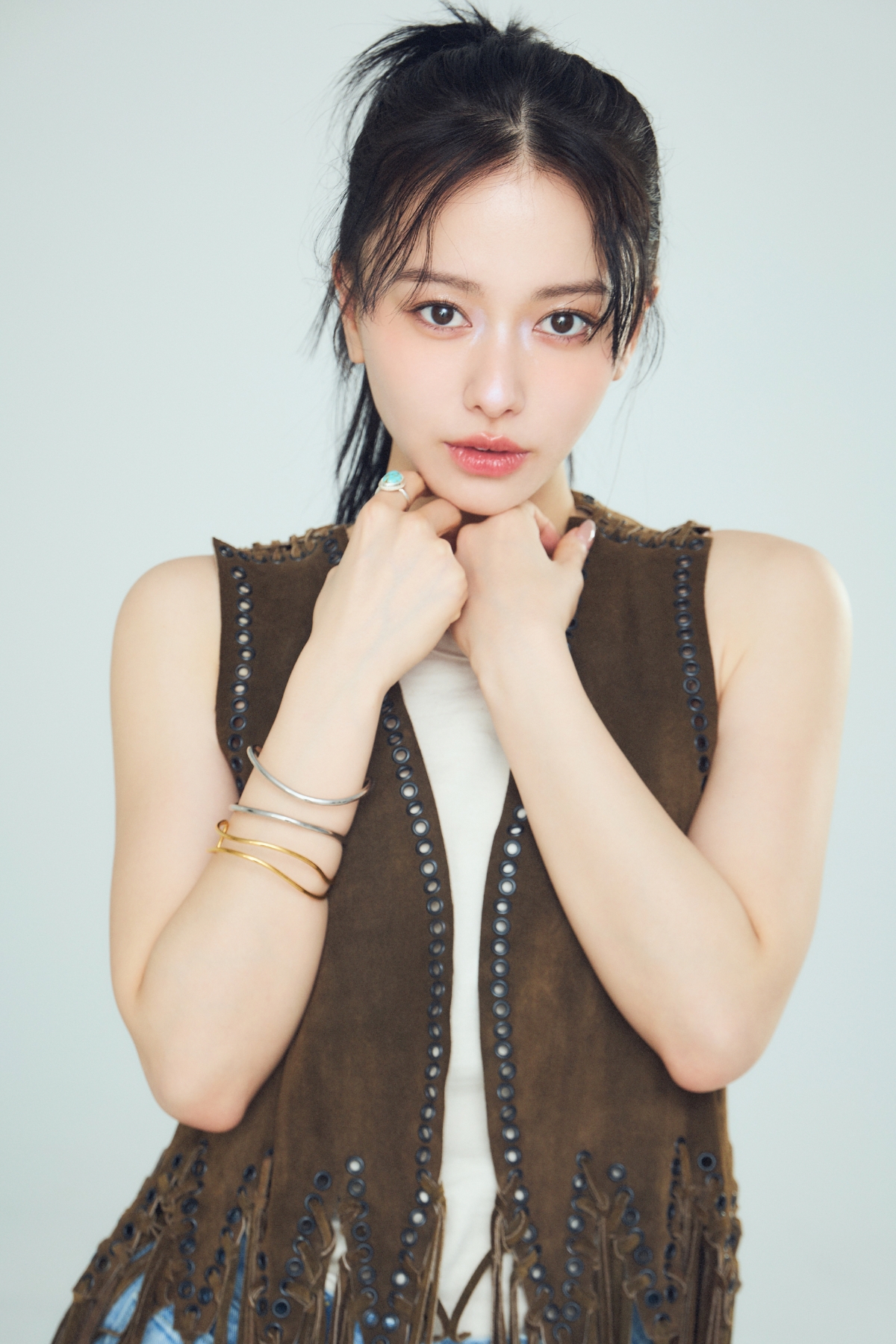 山本舞香さん　『人気ヘア＆メイクアップアーティストの北原 果さんが提案！ 決定版2025夏の旬顔レシピ』vol.2