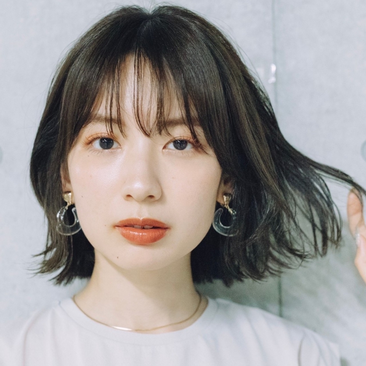 ラフなゆるさが大人の洗練 くびれ 切りっぱなし の若見えボブスタイル Happy Plus One ハピプラワン