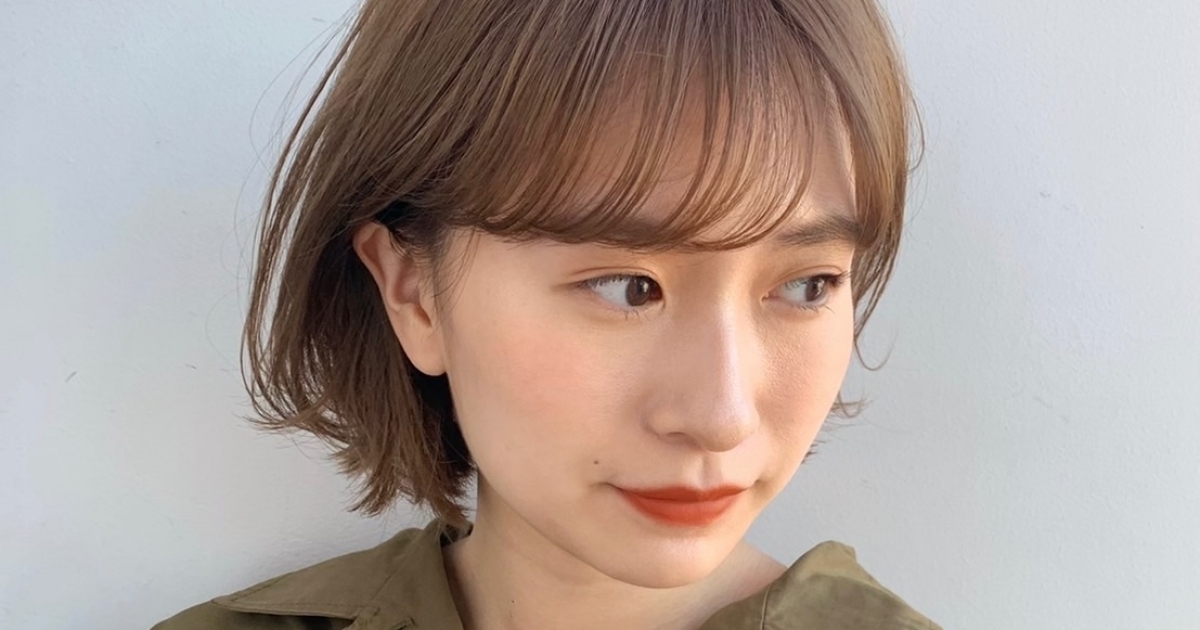 代 30代ヘアスタイル 髪型がくずれやすい夏こそ アレンジもしやすい王道ナチュラルショートヘア マキアオンライン Maquia Online