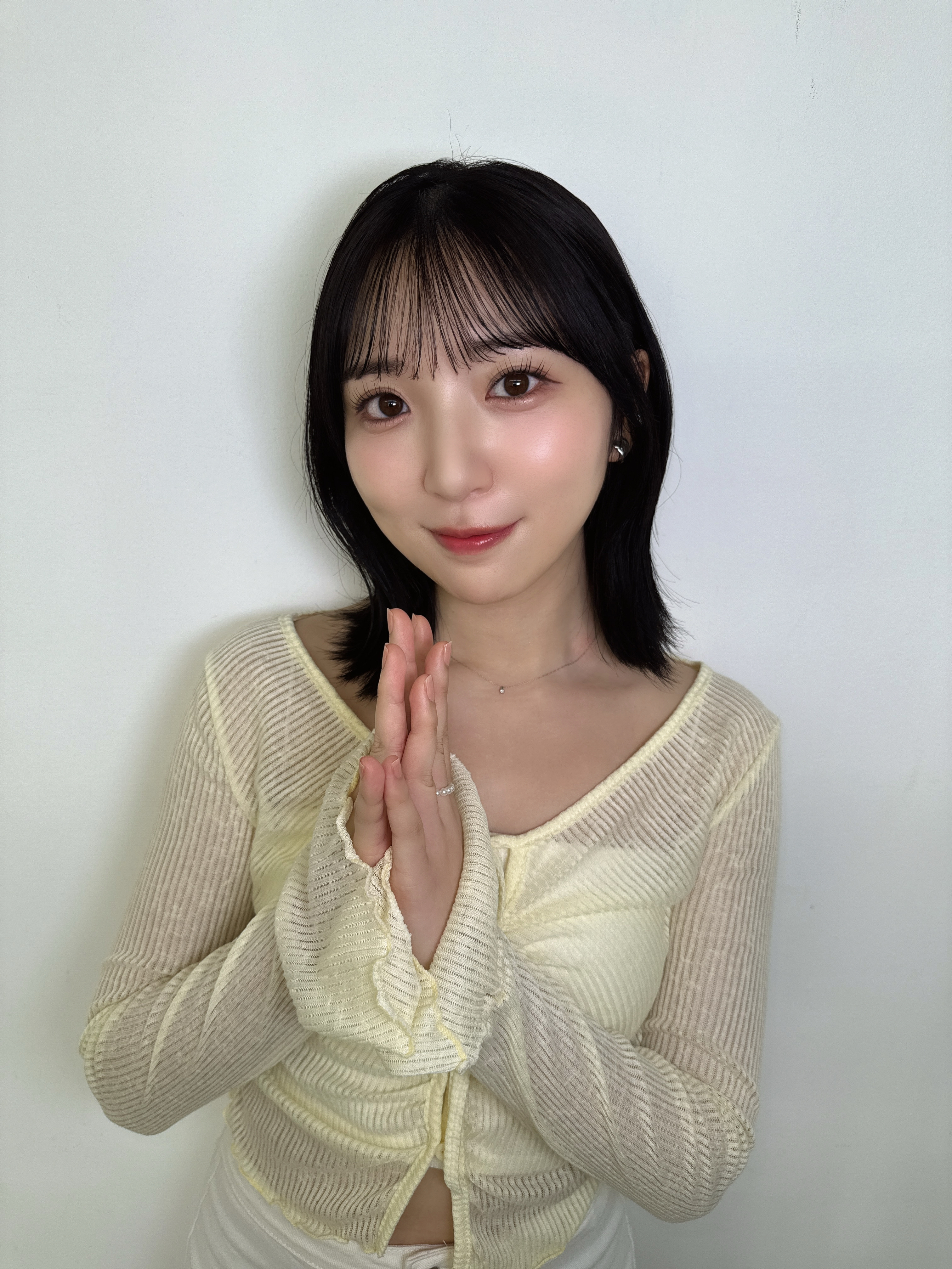 声優豊田萌絵さん　マキアオフショット　バストアップ