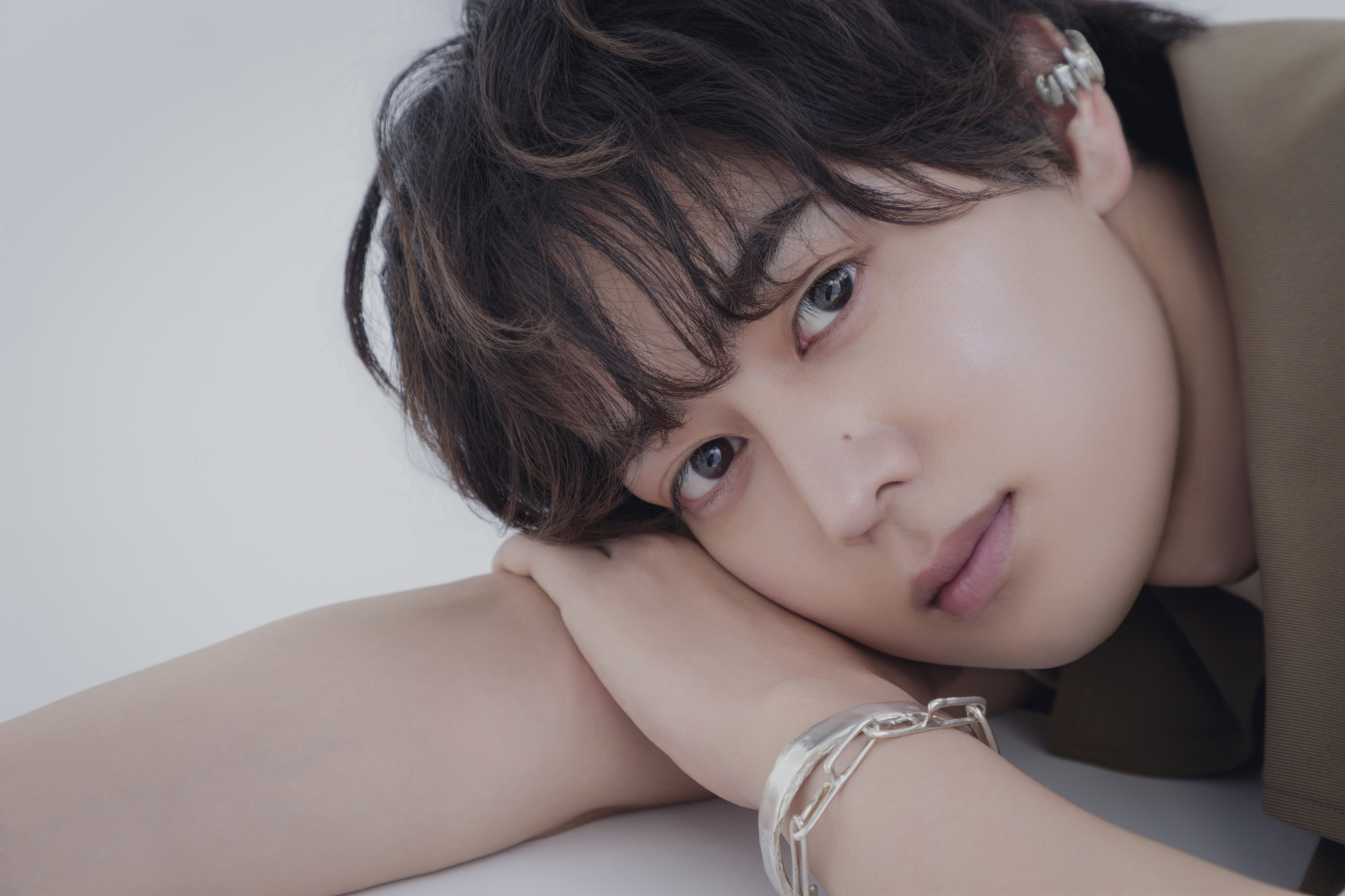 前田大輔 timelesz project タイプロ TAG SEARCH　寝そべり　顔寄り