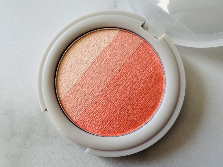 02 コーラルピンク