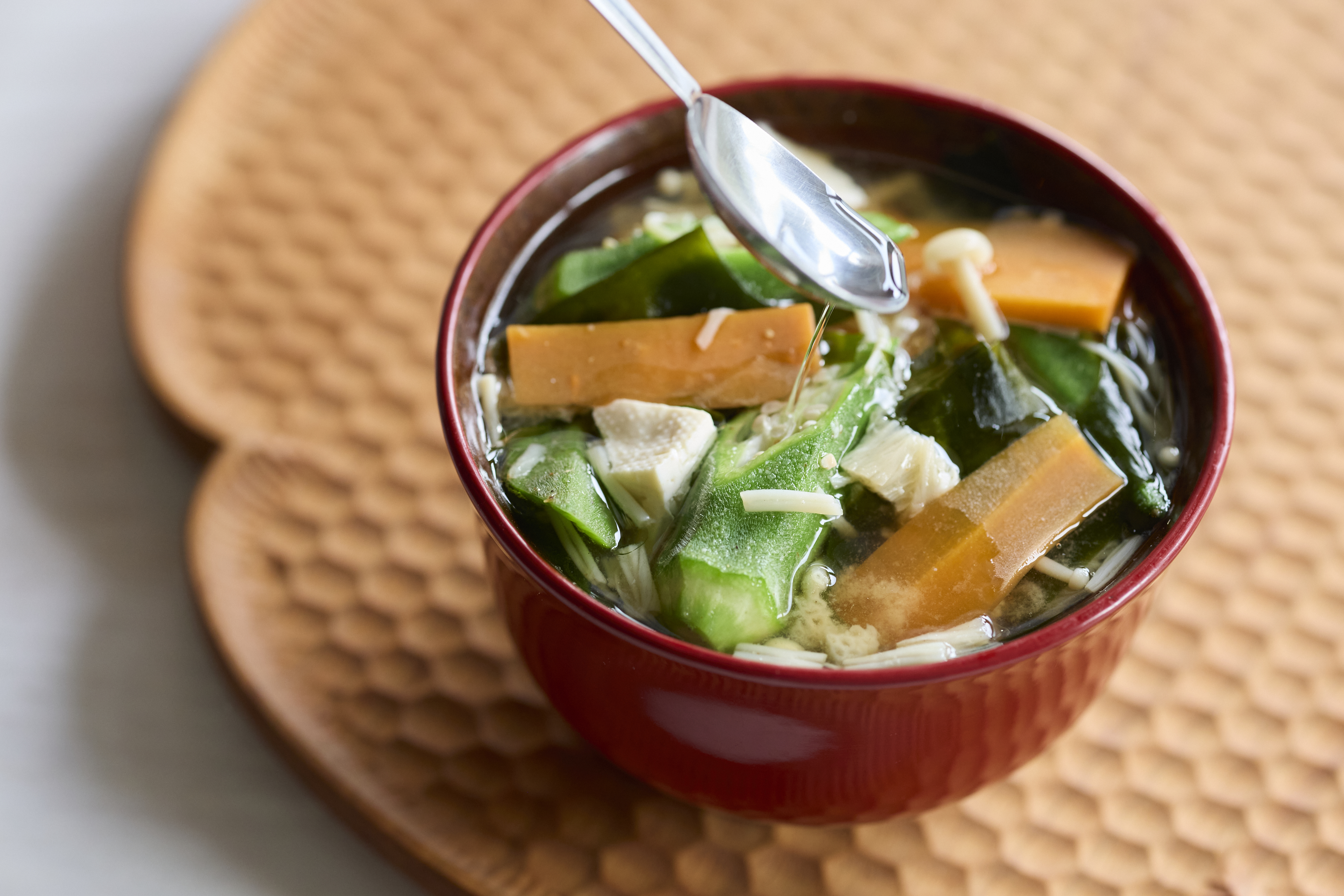 MCTオイルを味噌汁にかける簡単レシピ　ダイエットレシピ