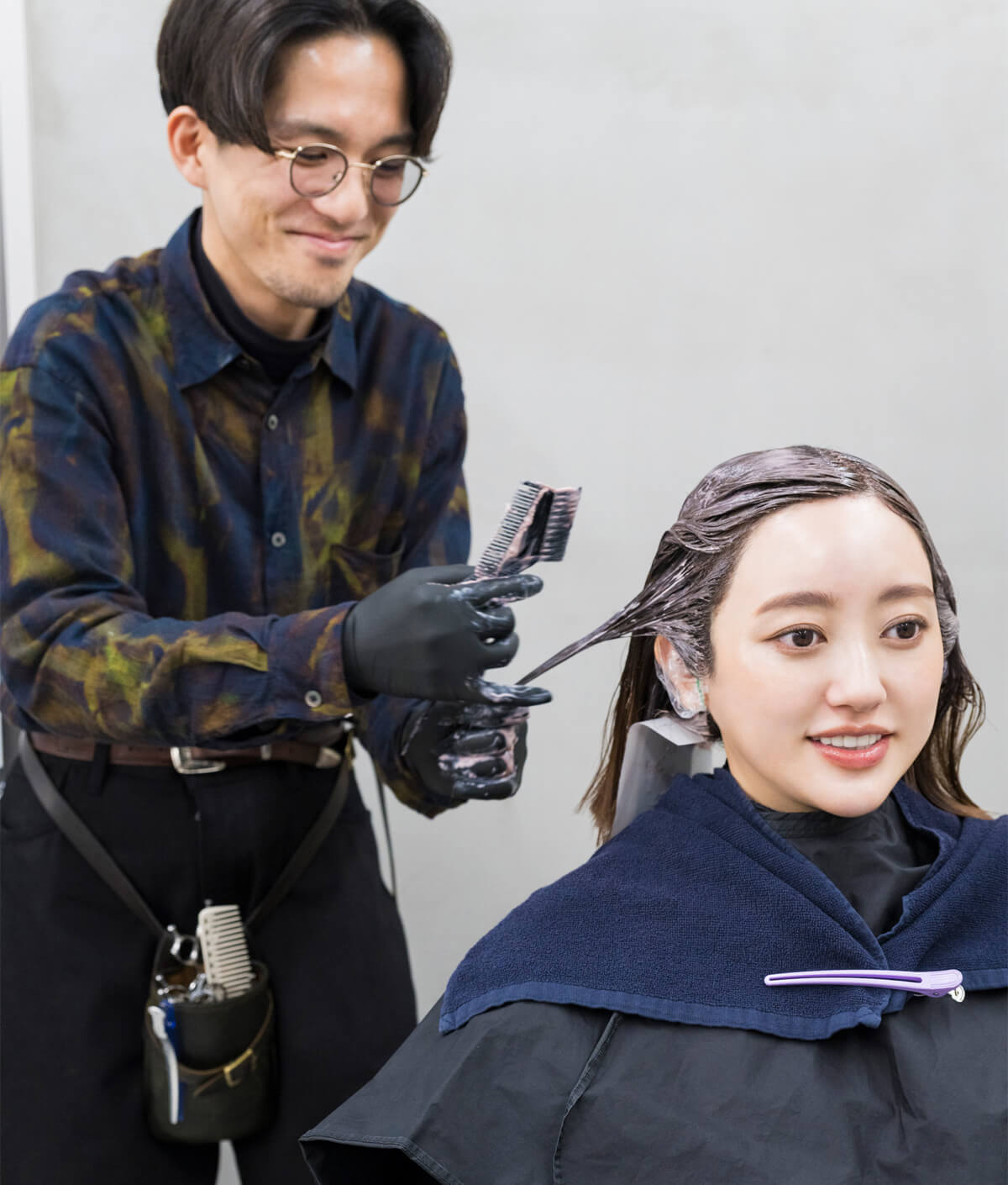 カラーはブラウンベースのピンク系に