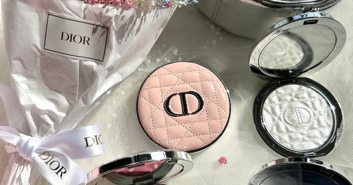 Christian Diorキラキラビジュー付トップス 美品♪︎ org.jpg