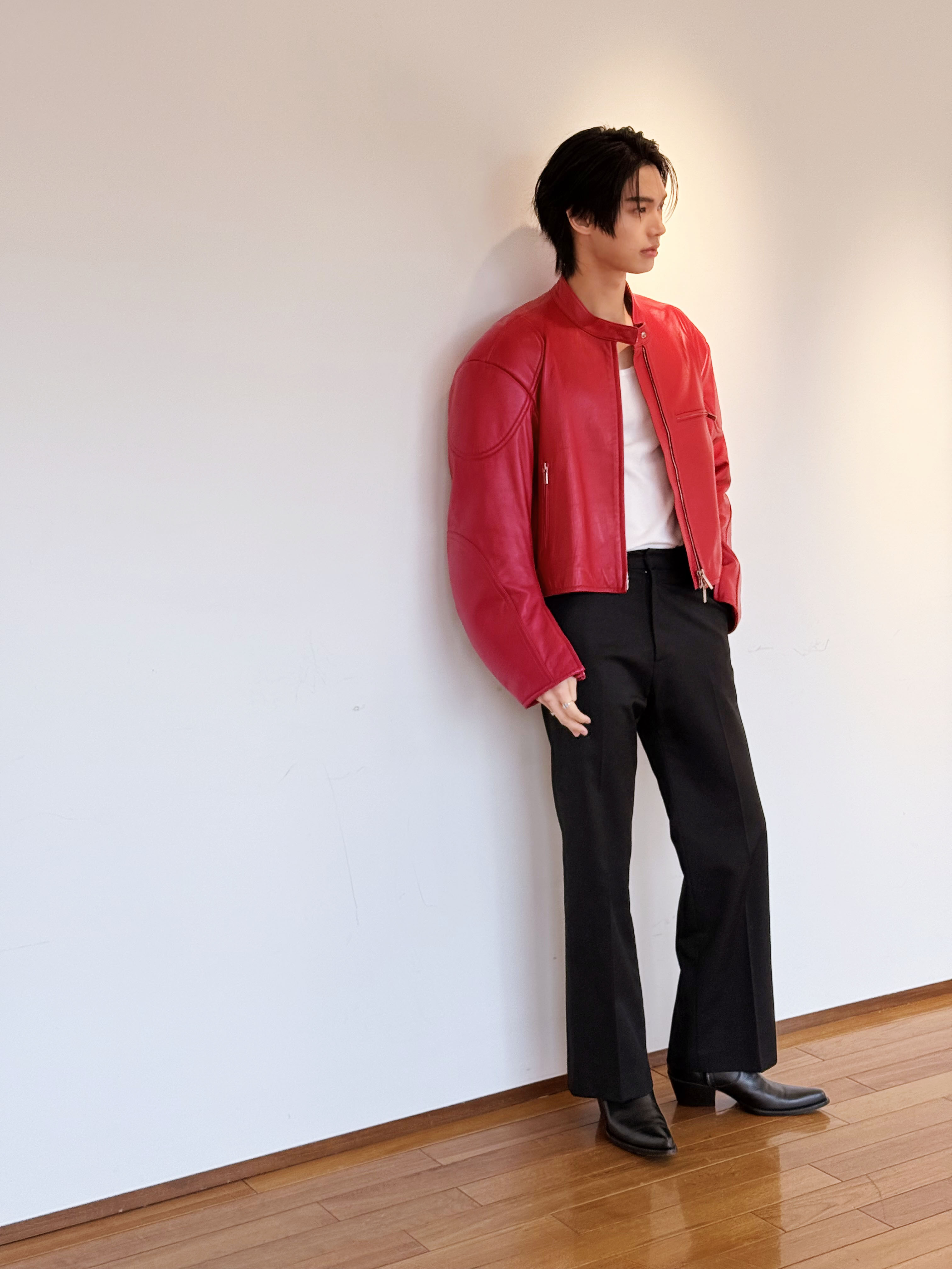 タイ　WinMetawin 俳優　全身