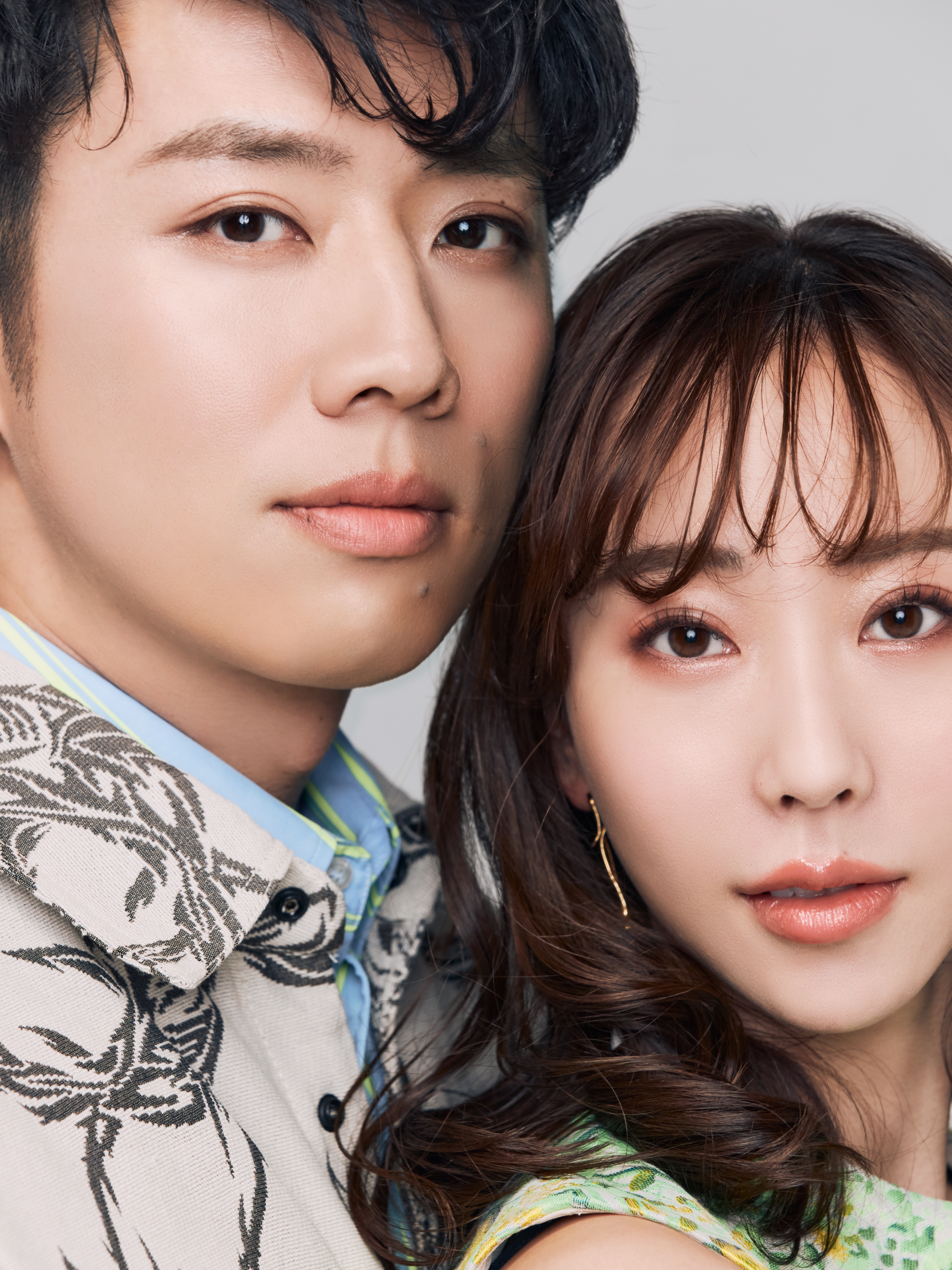 バチェラー4代目・黄 皓さんと秋倉諒子さんが魅せる　 【ジェンダーニュートラルコスメ】でHAPPYオーラ満開のメイク GALLERY_1_1