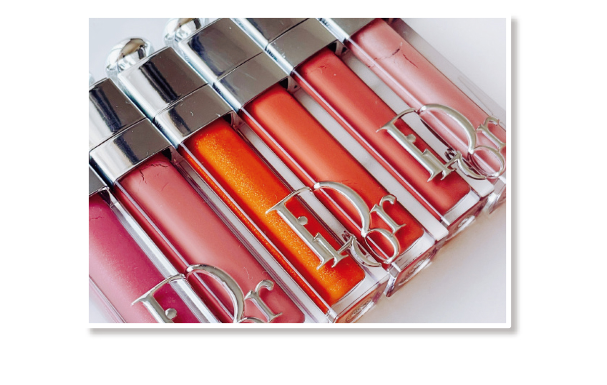 並べると「Dior」ロゴが完成するのも素敵。