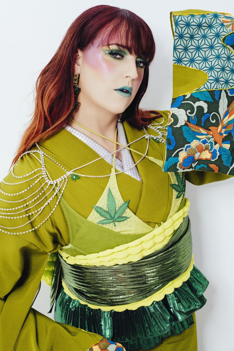 ラガンジャ・エストラージャMAQUIA ONLINE撮り下ろし