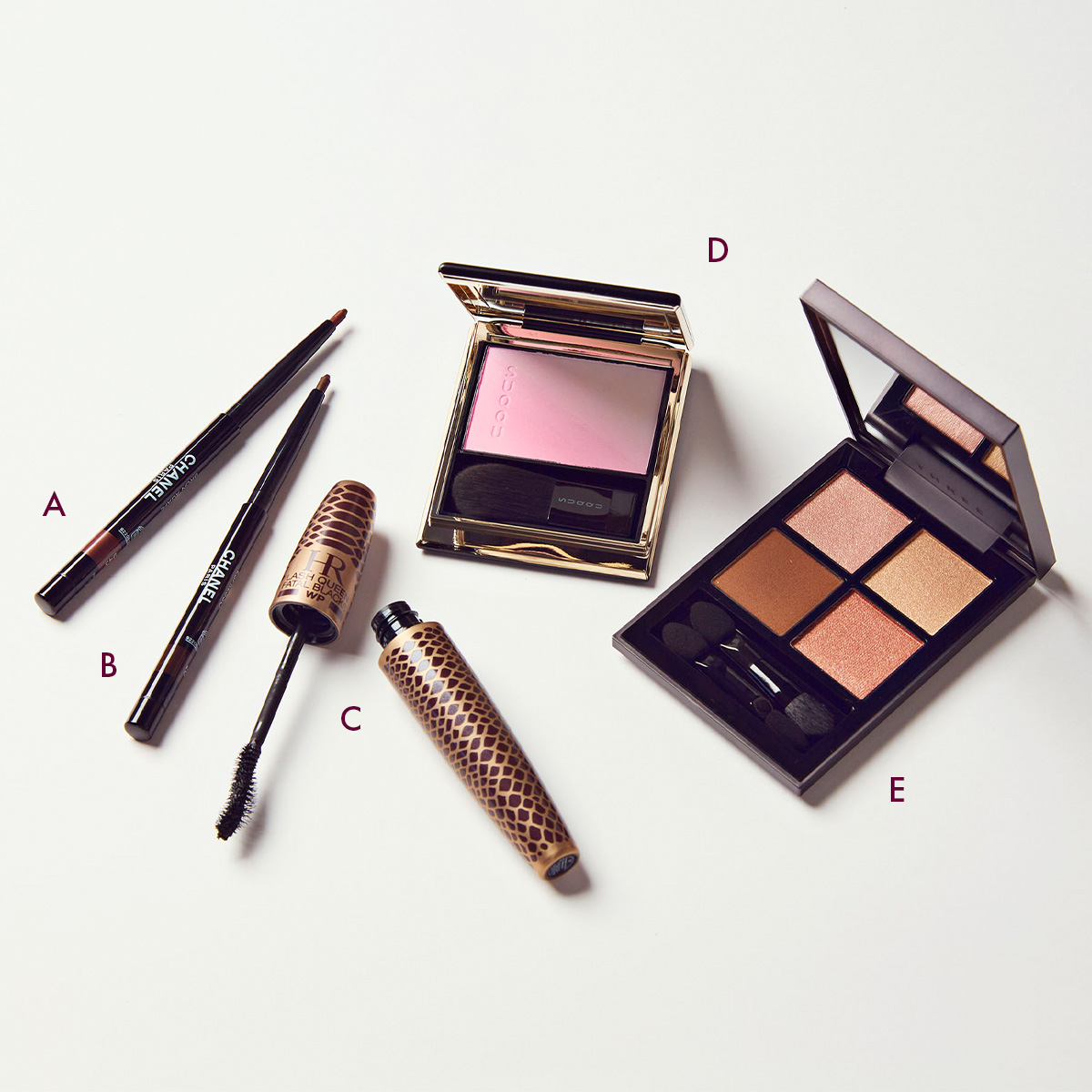 マキア　佐藤ありさ　モデル　メイク　アイメイク　デカ目　おすすめ　シャネル　ヘレナ ルビンスタイン　SUQQU　THREE