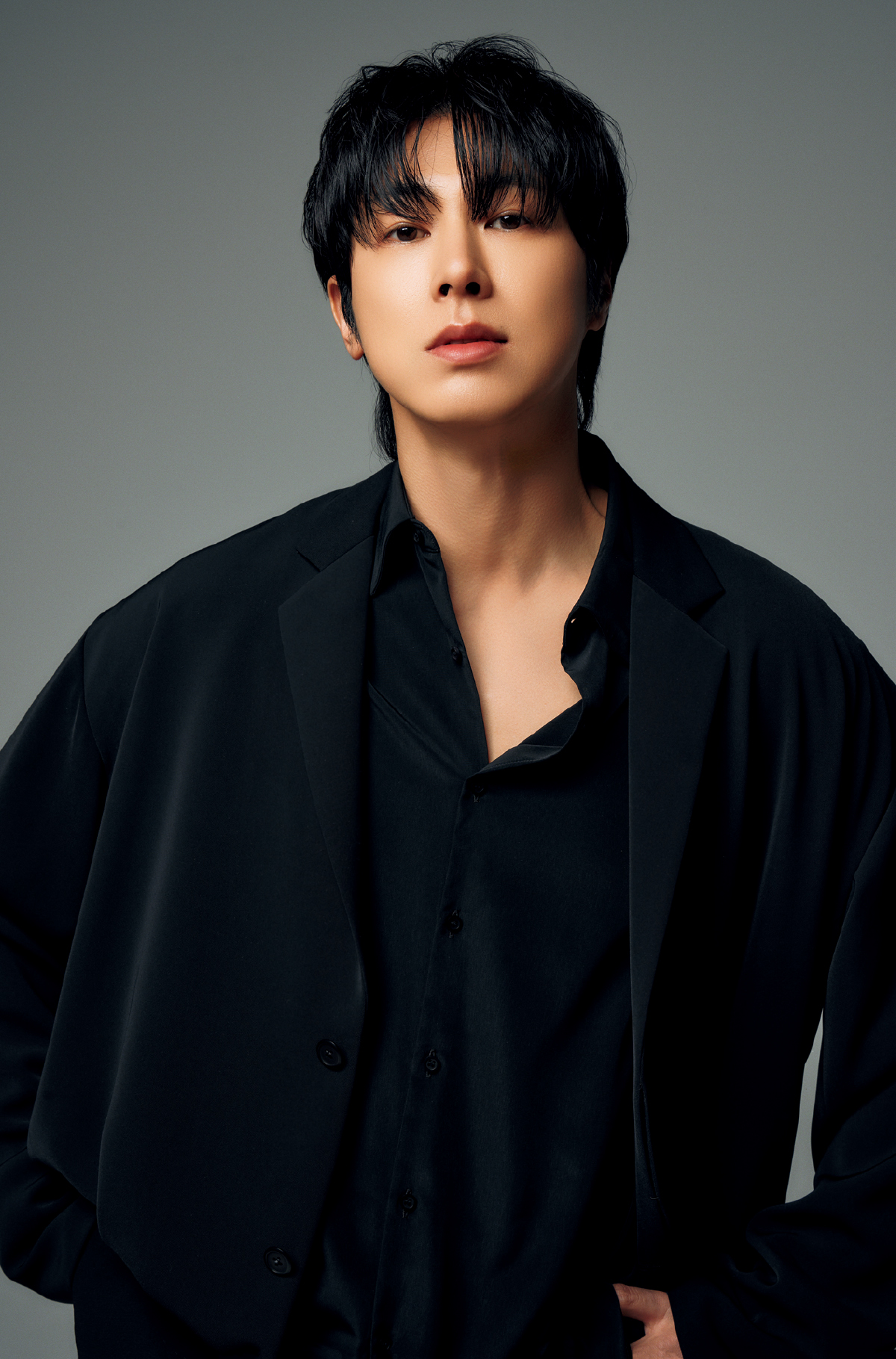 東方神起 ユンホの素顔に迫る10の質問。チャームポイントだと思うパーツは？、注目のアーティストは？