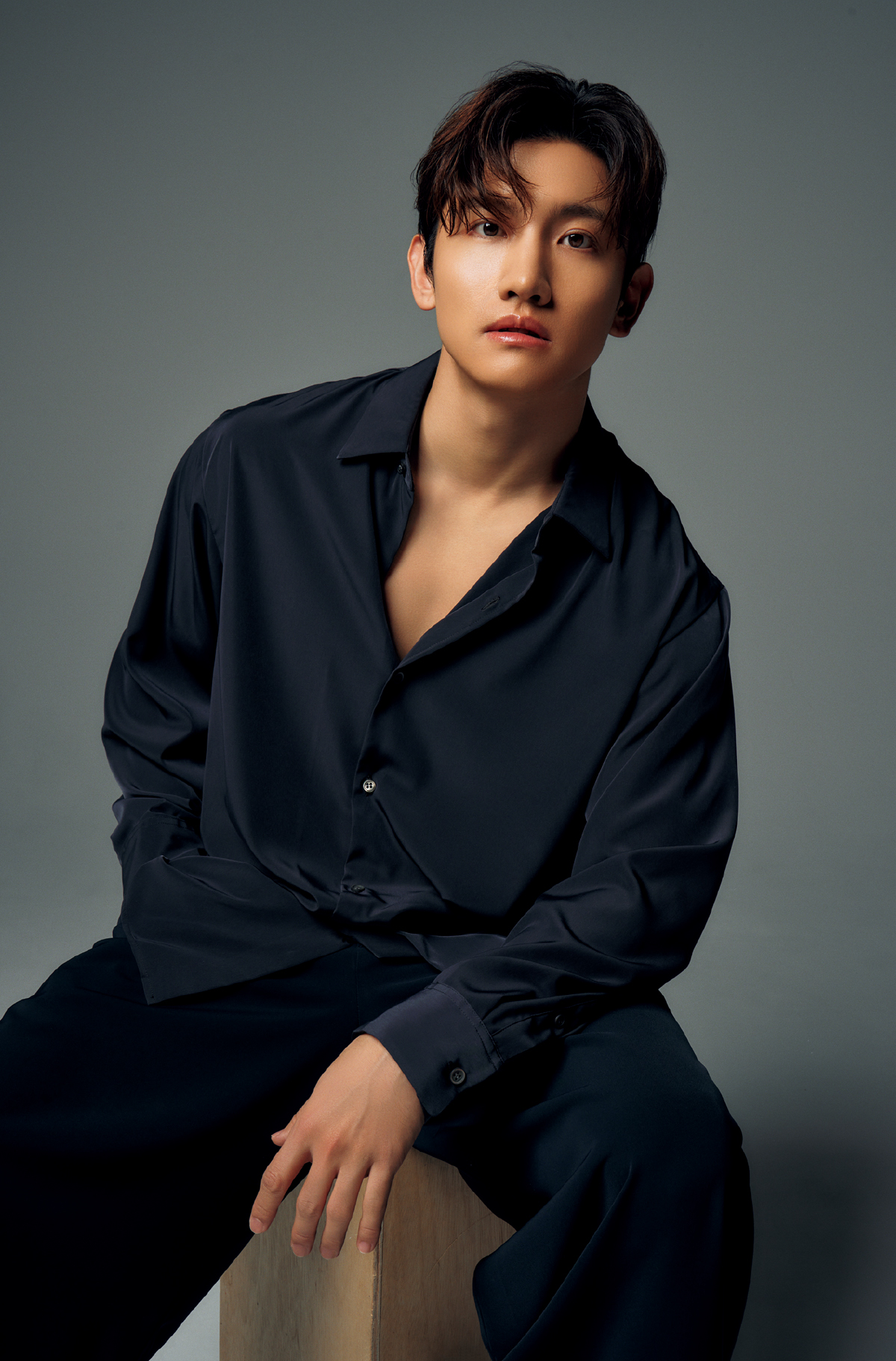 東方神起 チャンミンに10の質問。眠るときの格好は？ 日本で必ず買うものは？