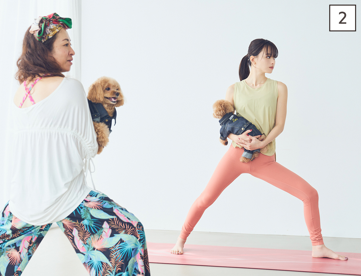 ドッグヨガ　戦士のポーズ②