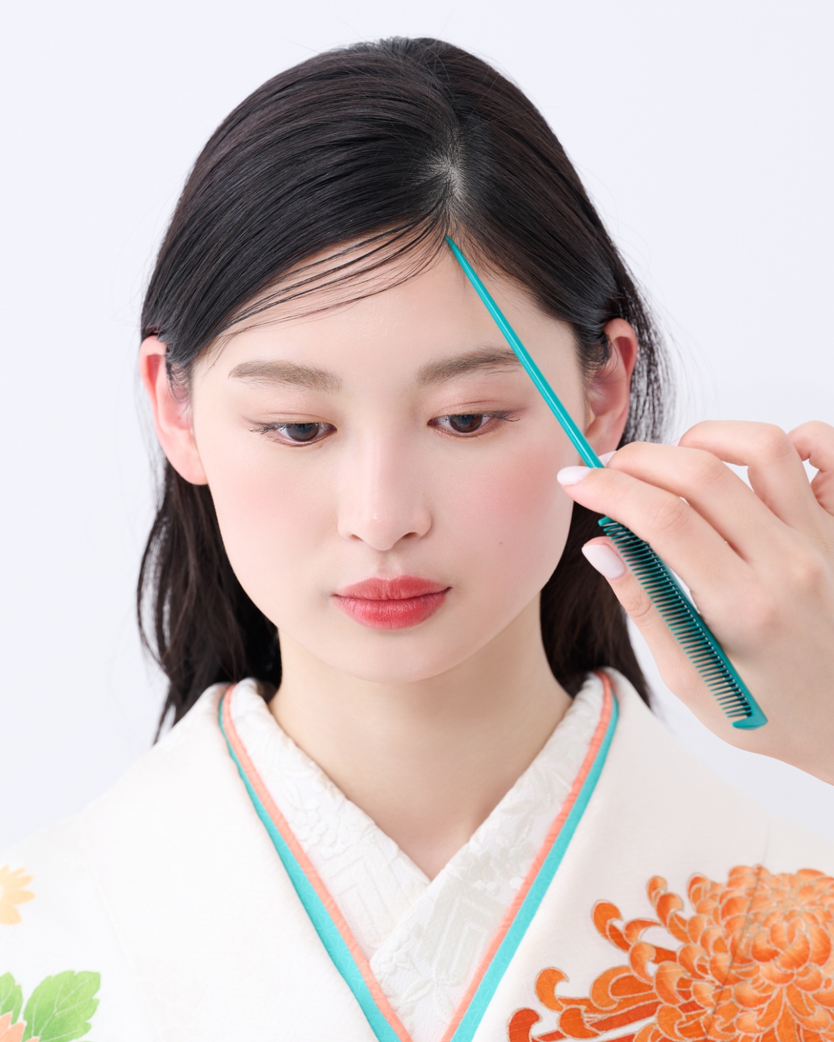 【卒業式袴ヘアアレンジ・セミロング➁】ハレの日こそイメチェン！ なんちゃってボブアレンジ　STEP1