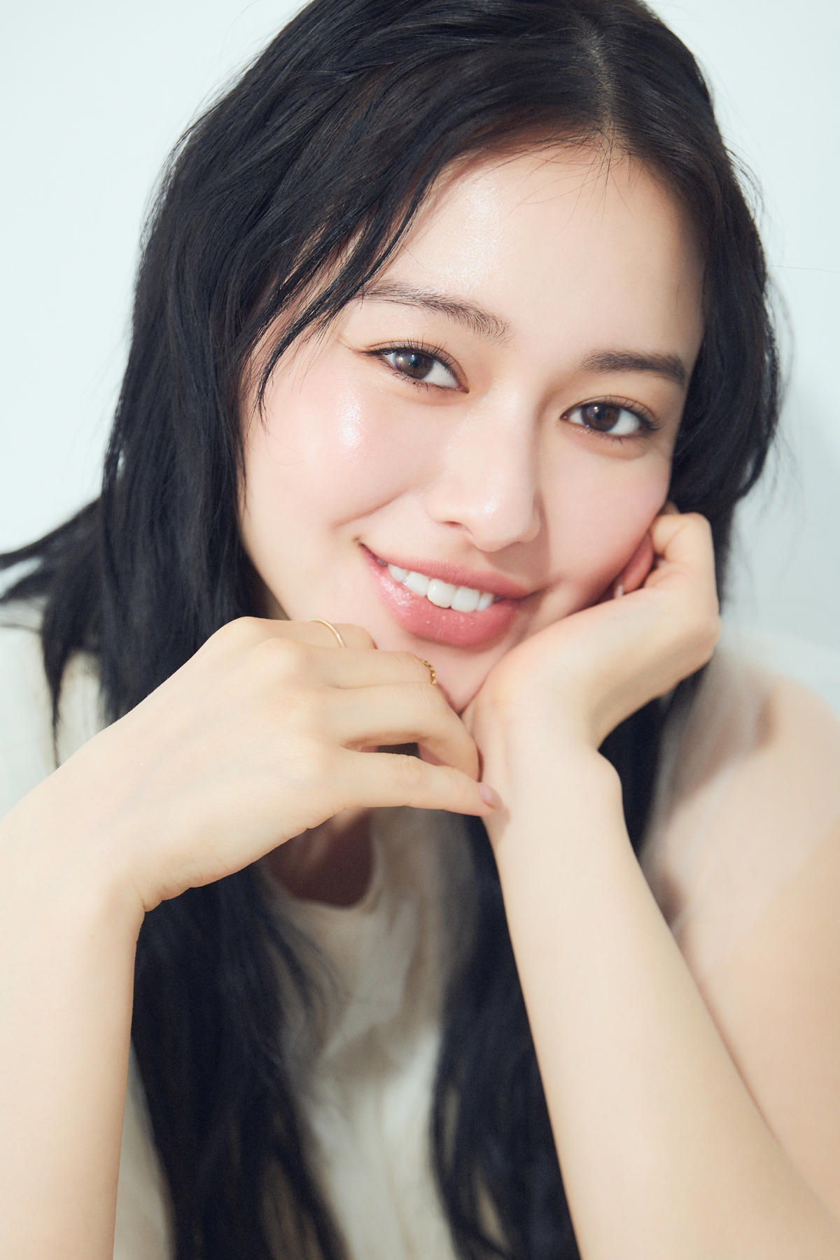 セパレートまつ毛がポイント！ 山本舞香さんが作る、夏らしいヘルシーアイで涼やかな印象に