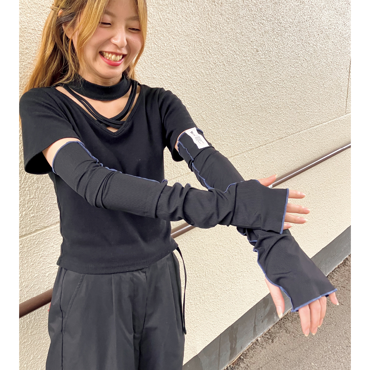 マキア　ひんやり　冷感　W by Wpc. UVカット接触冷感アームカバー
