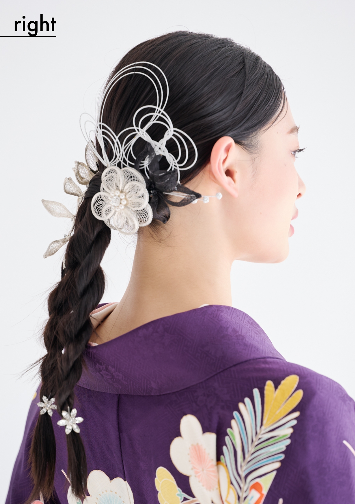 【卒業式袴ヘアアレンジ・セミロング➀】愛らしさと大人っぽさを叶える華やかツイストポニー（right）