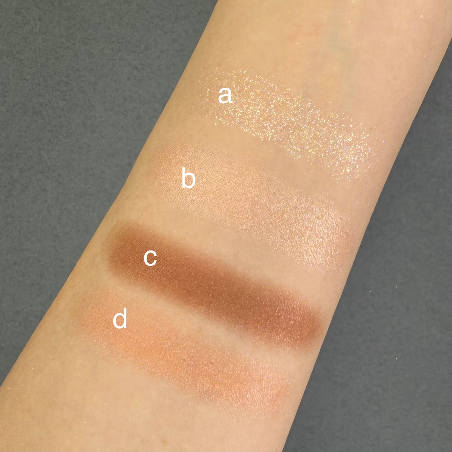 イエベにおすすめのアイシャドウ シュウ ウエムラ アイスカルプト フレッシュ コーラル　スウォッチ