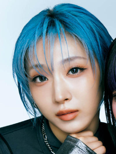 HANA JISOO マキア 25年11月号 秋メイク