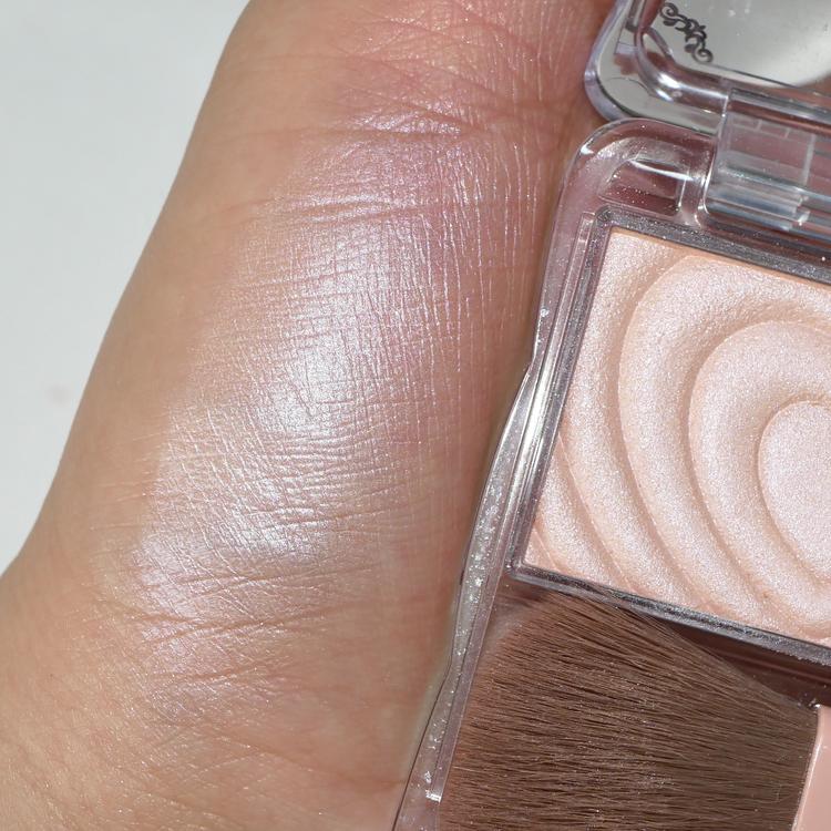 キャンメイク「パウダーチークス」 P04 クレバーベージュ  