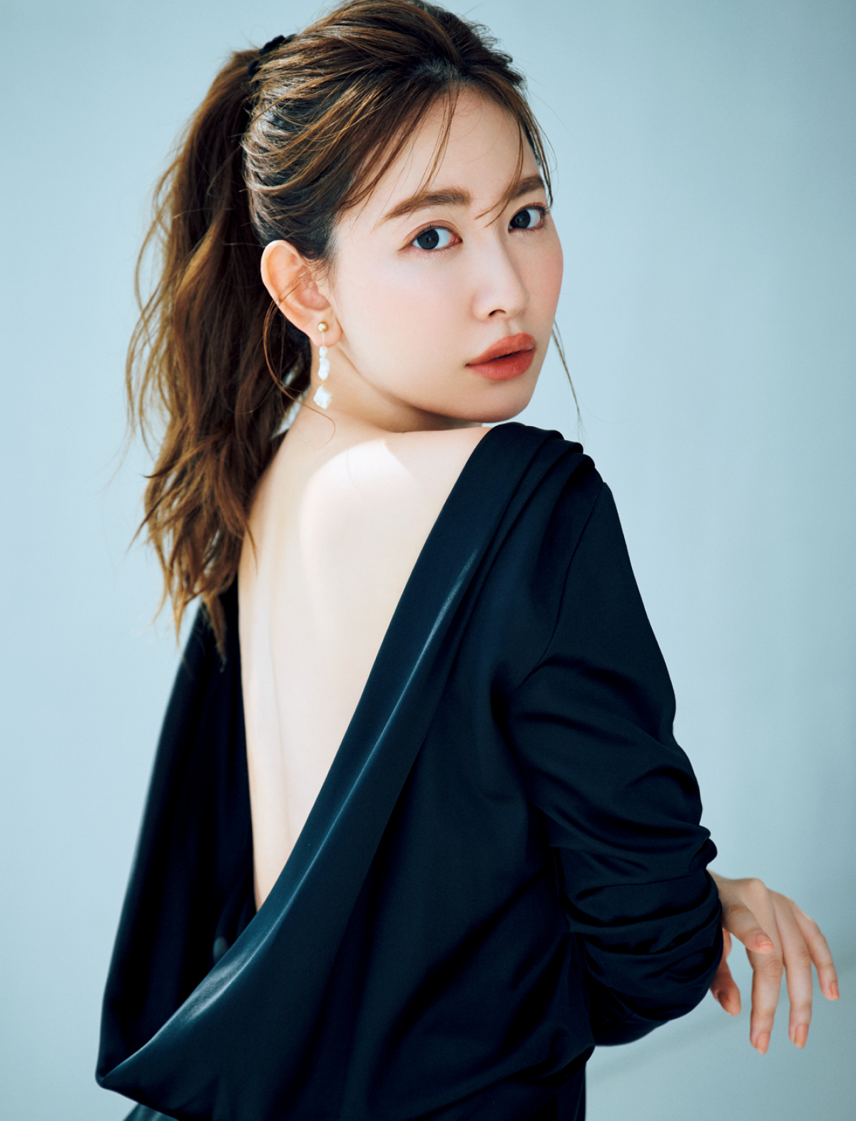 【2025年のこじはるをプレイバック】話題になった表紙や付録、あっちゃんとの対談も！小嶋陽菜×マキアの1年を振り返り