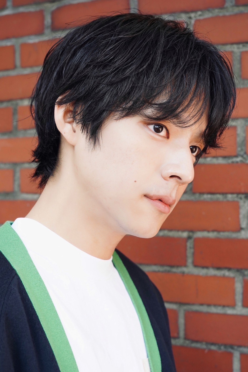 ウォンビン（RIIZE）風　髪型　ヘアスタイル　ほつれパーマ×マッシュウルフヘア　サイド