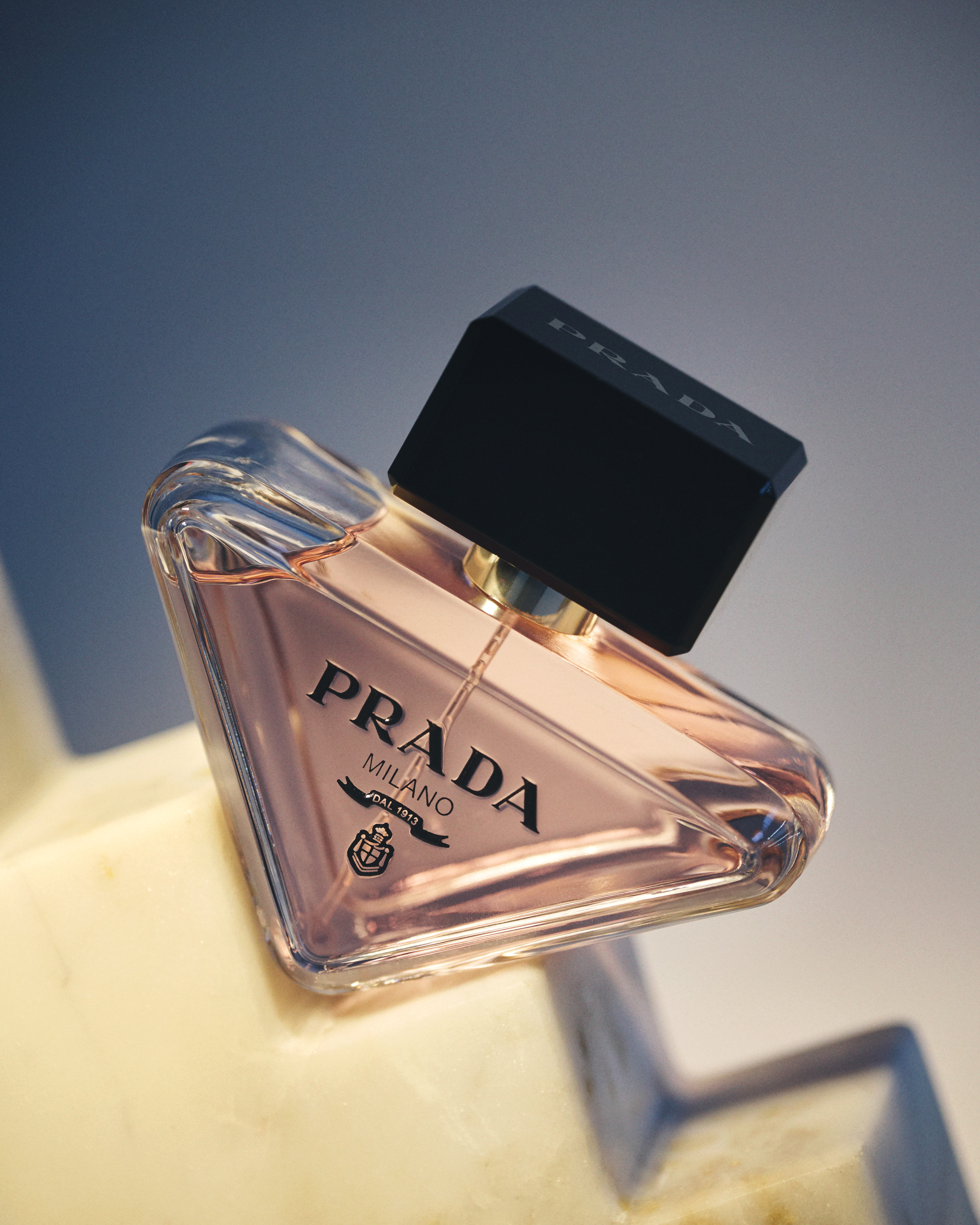 プラダ、プラダ ビューティ、プラダ パラドックス オーデパルファム、プラダの人気香水、プラダのフレグランス