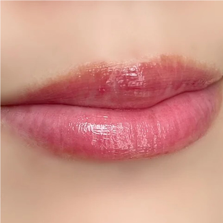 メンソレータム リップフォンデュ プラムレッドをブルベがスウォッチ