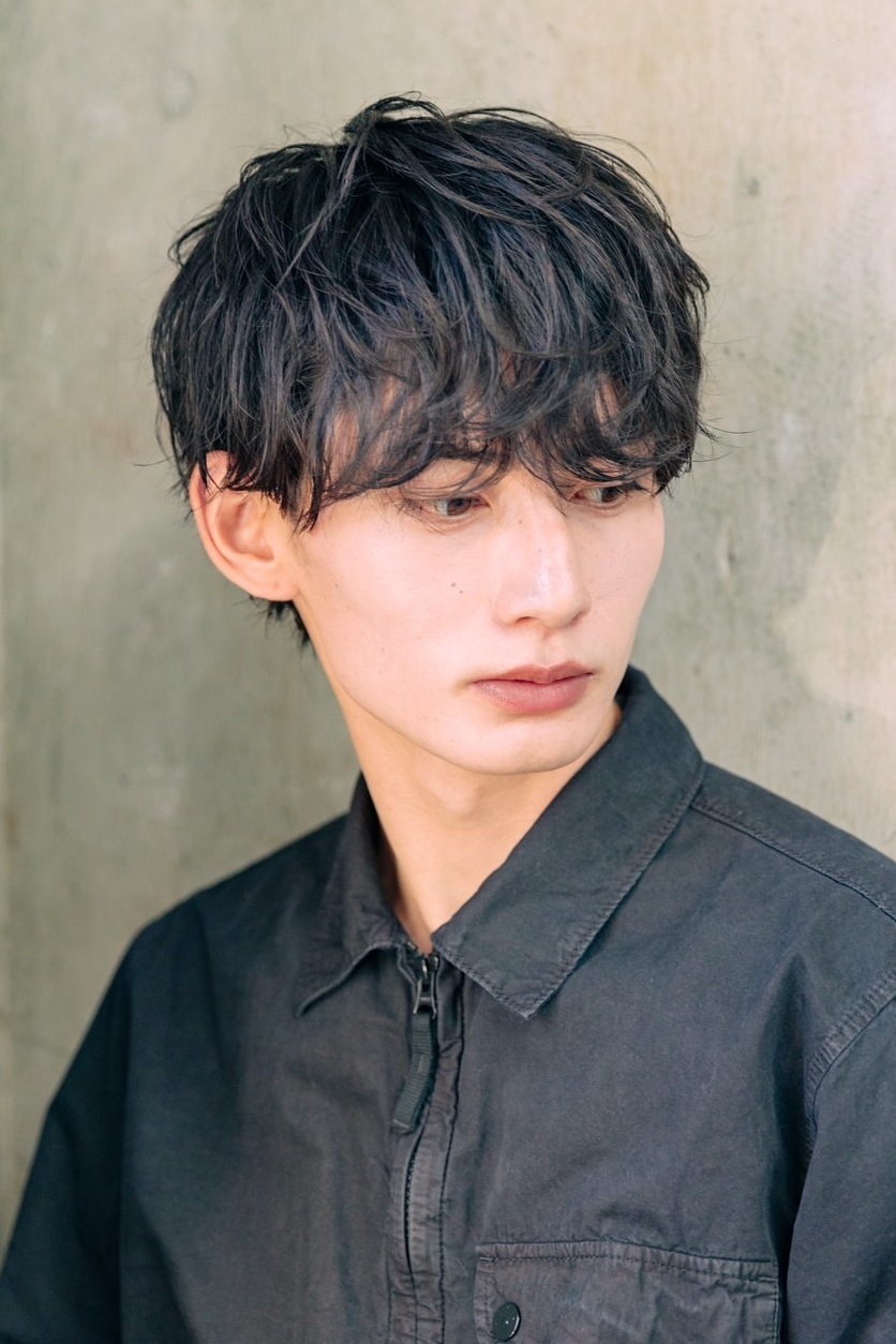 V（BTS）　風　髪型　ヘアスタイル　無造作タイトマッシュヘア　サイド