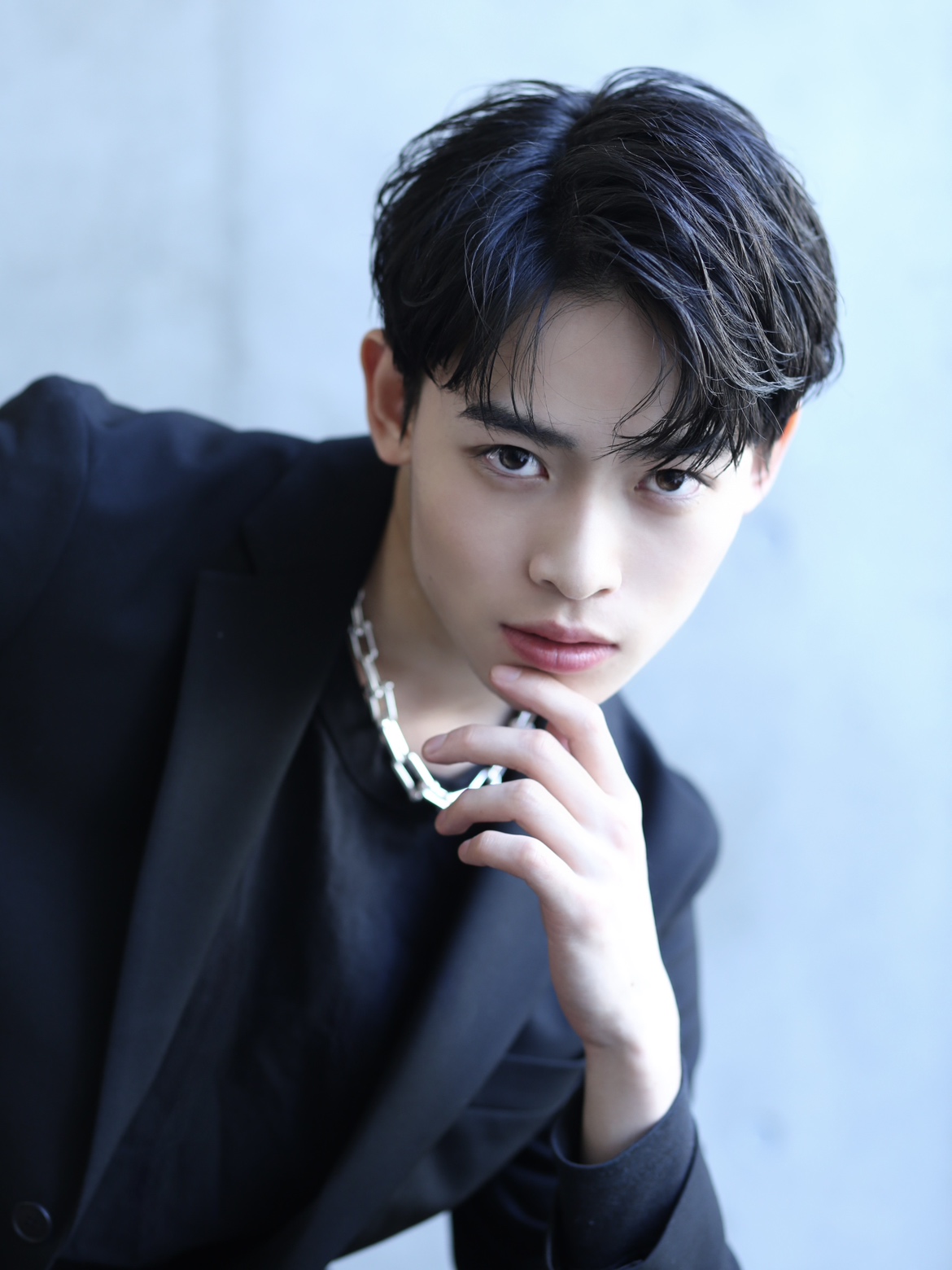 チャ・ウヌ（ASTRO）風　髪型　ヘアスタイル　コンマヘア　正面