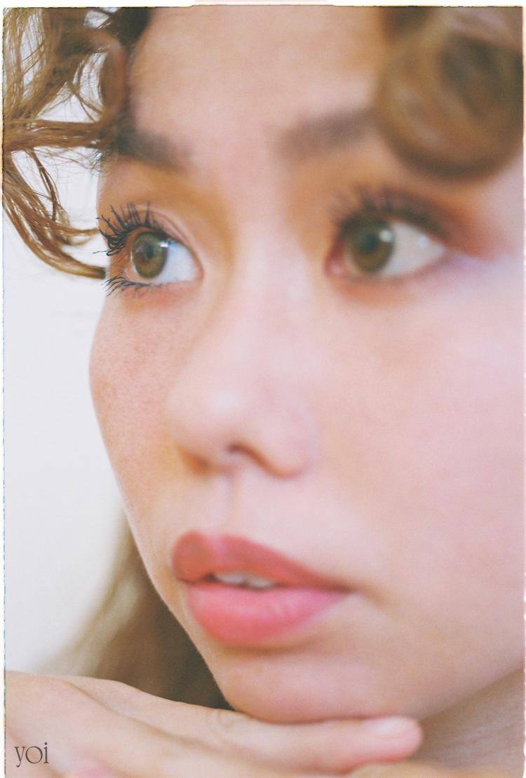 peco　インタビュー　顔のアップ