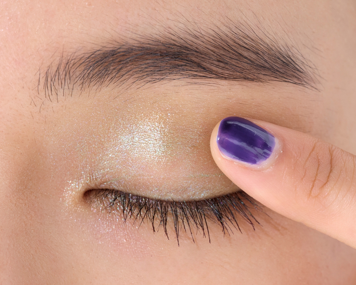 【奥二重メイク】トレンドアイシャドウを使ったメイクのやり方 GALLERY_1_1