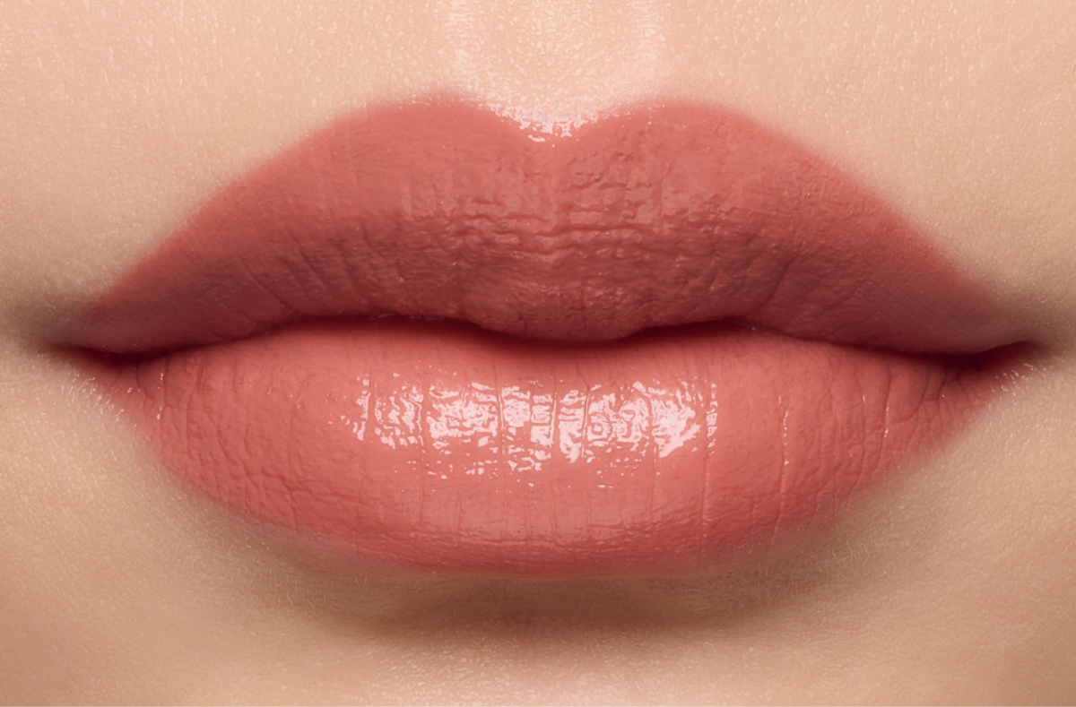 マキアベストコスメ2025下半期 1位 ディオール 　ルージュ ディオール オン ステージ 120をイエベがスウォッチ