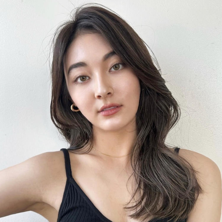 ロング　ヘア　髪型　ヘアスタイル　大人　前髪なし　