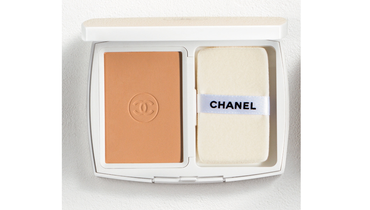 シャネル ル ブラン ブライトニング コンパクト