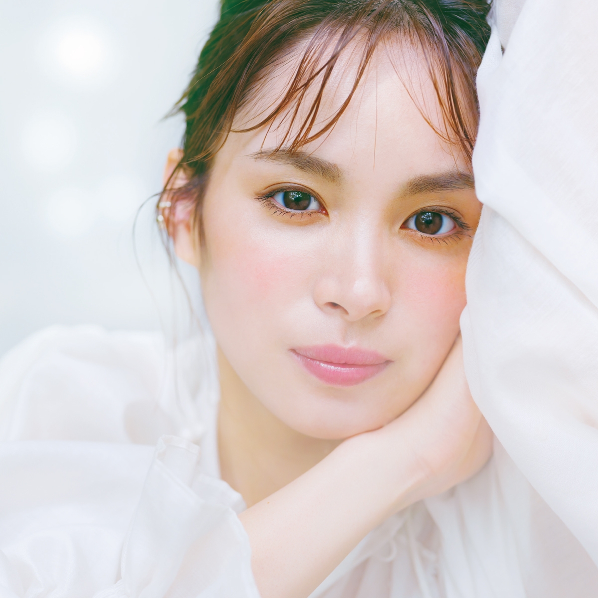 秋コスメ　関水 渚   チーク　メイク