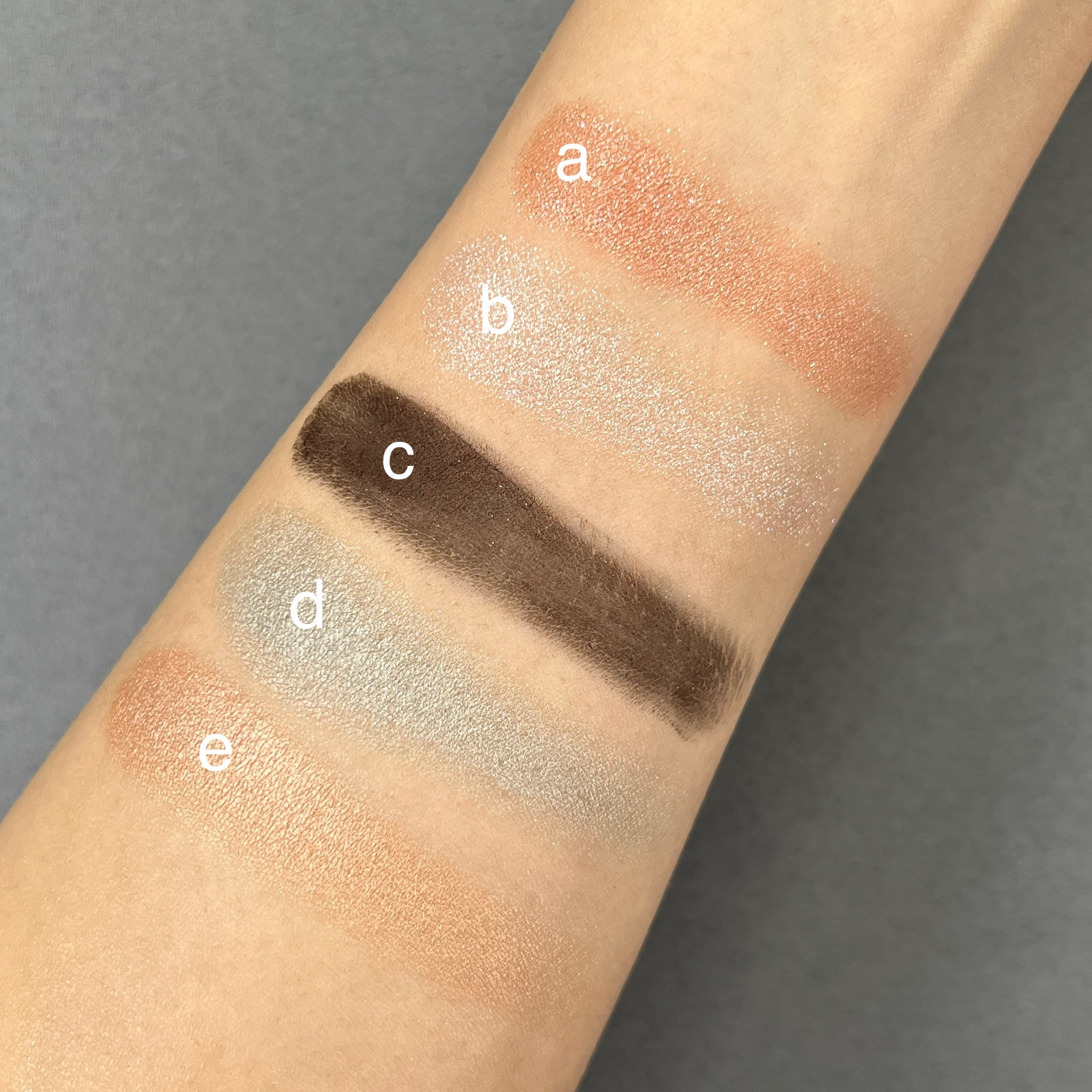 ブルべ冬 アイシャドウ ディオールショウ サンク クルール 931 スウォッチ