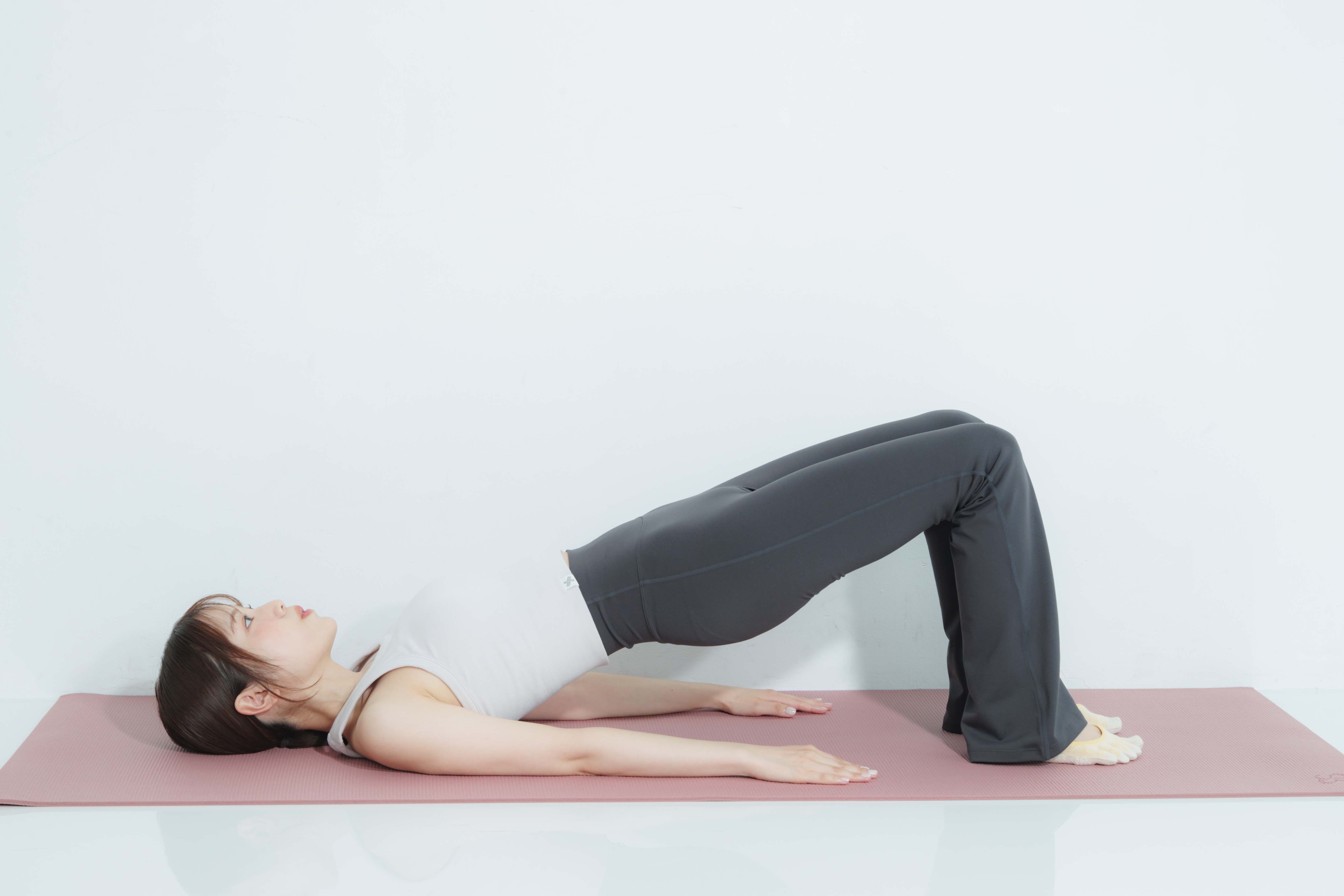 声優石原夏織 ピラティス ペルビックカール