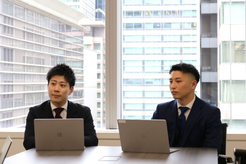 左：西畑シニアマネージャー　右：足立さん（25卒）