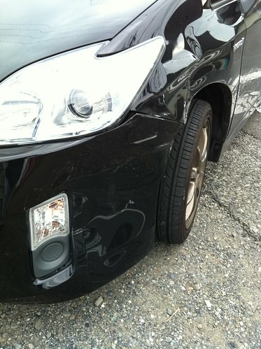 修理が必要な車